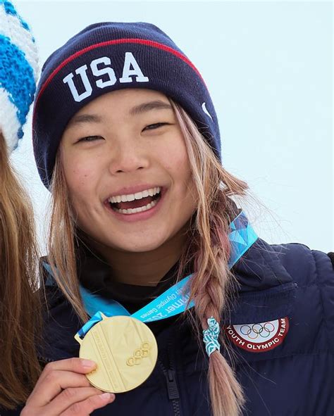 chloe kim youtube|Meer.